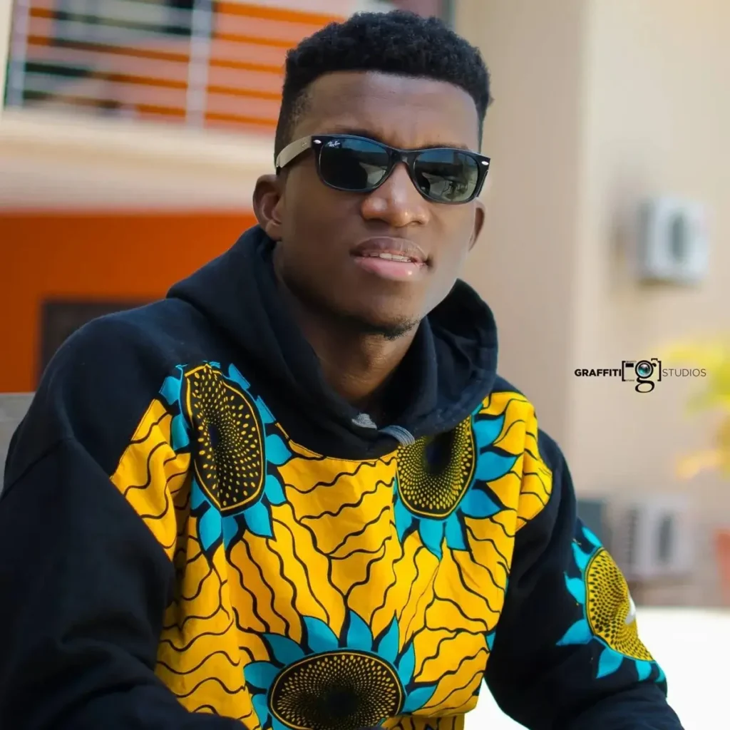 Kofi Kinaata - 10 over 10
