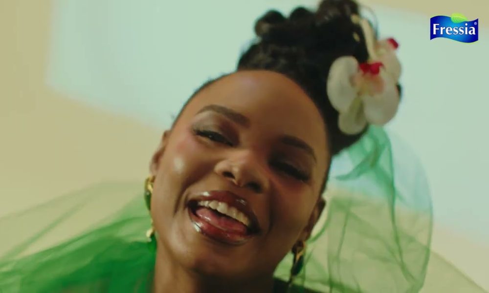 Yemi Alade – Fressia